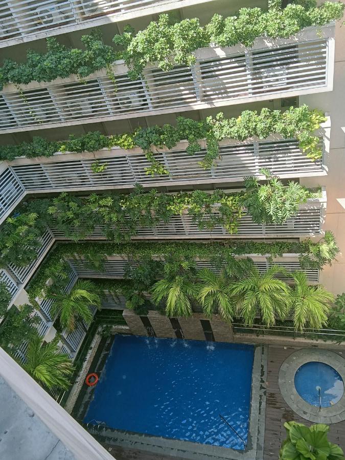Henry'S Newport Condotel Пасай Экстерьер фото